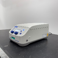 Eppendorf 5425 Centrifuge image 1